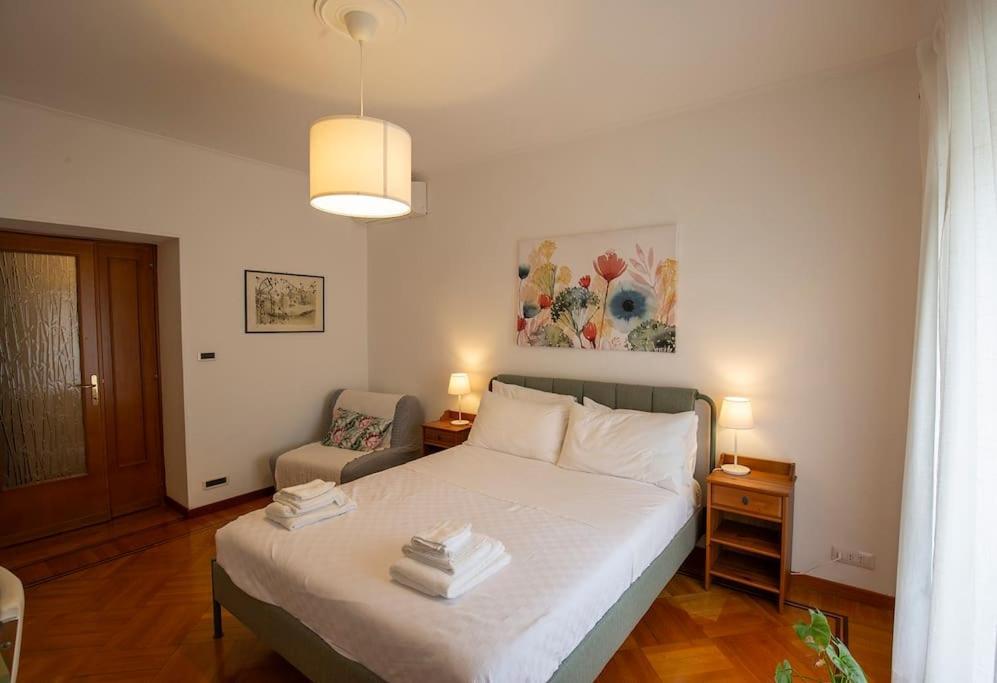 Dimora Al Colosseo, 2 Bedrooms Róma Kültér fotó