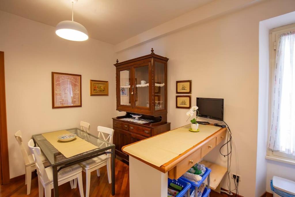 Dimora Al Colosseo, 2 Bedrooms Róma Kültér fotó